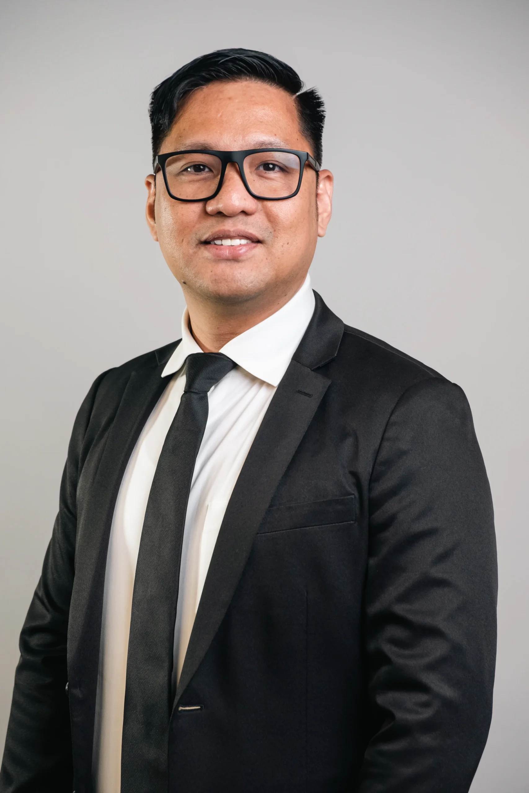 Robby Algas - Senior Accountant